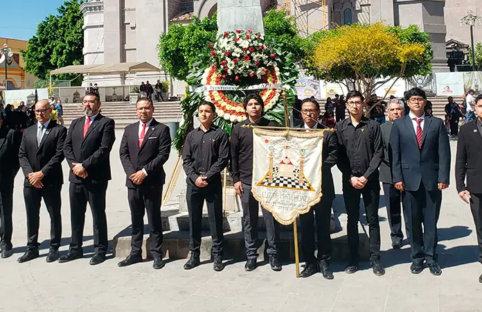 Conmemoran natalicio de Benito Juárez