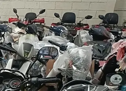 Empresa de motos rechaza a familia cancelar contrato