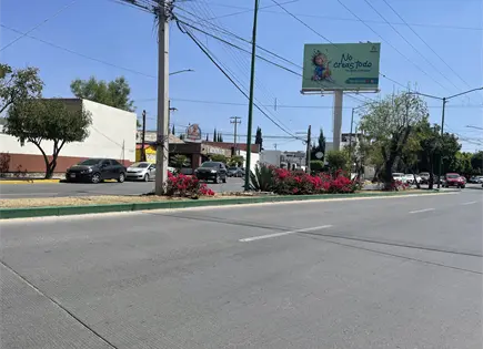 Galindo se reunirá con Seduvop por camellones verdes de Himno Nacional Galindo se reunirá con Seduvop por camellones verdes de Himno Nacional