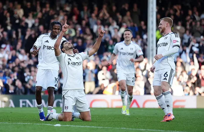 Jiménez anota en el triunfo del Fulham