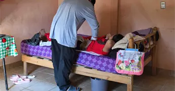 Negligencia acent&uacute;a la pobreza de una familia