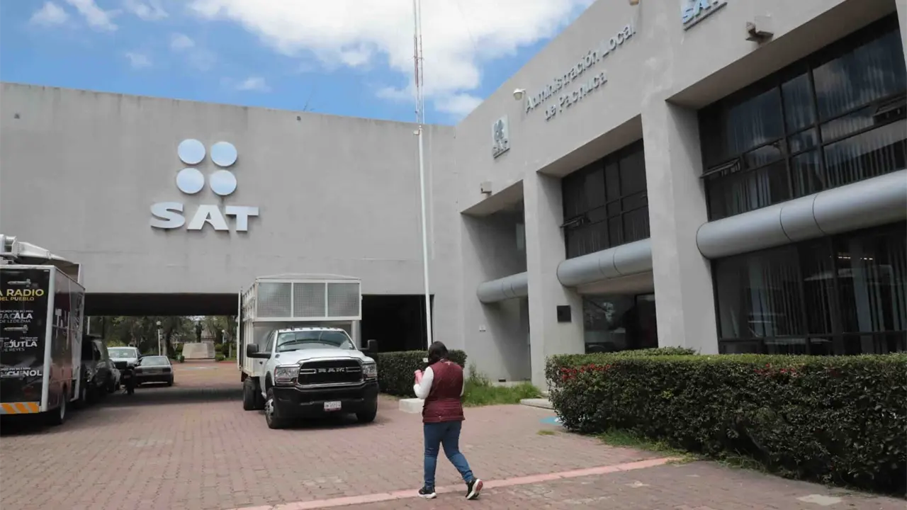 Organizaciones civiles esperan decisión de SAT