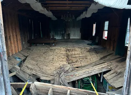 Derrumbe en boda de Tamworth deja seis heridos leves