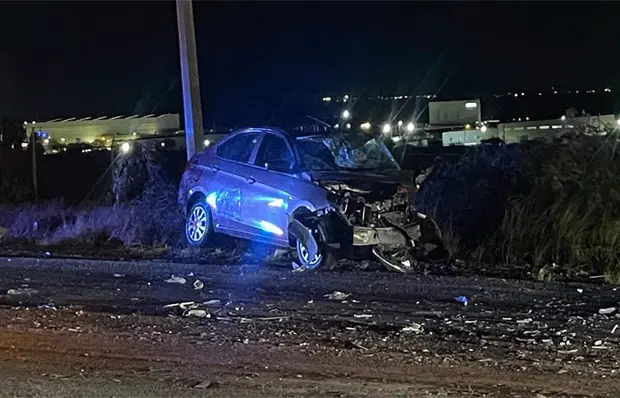 Mueren tres en choque frontal en carretera a Rioverde