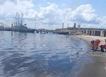 Se sigue extendiendo derrame en Golfo de M&eacute;xico: Greenpeace