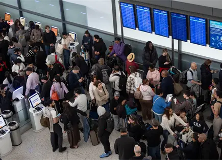 Trump ordena despliegue de agentes ICE en aeropuertos ante cierre Trump ordena despliegue de agentes ICE en aeropuertos ante cierre