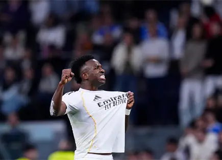 Vinícius Júnior anota doblete y Real Madrid vence al Atlético Vinícius Júnior anota doblete y Real Madrid vence al Atlético