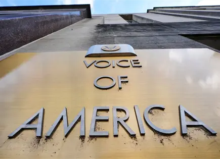 Periodistas de Voice of America demandan al gobierno Trump por manipulaci&oacute;n