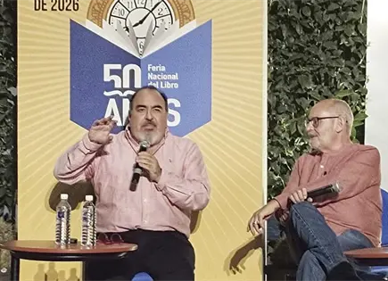 Taibo y Rosas comparten su formaci&oacute;n como lectores en la FNL