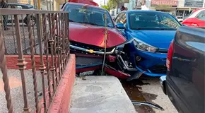 Aparatoso accidente vial en Barrio de Tequis