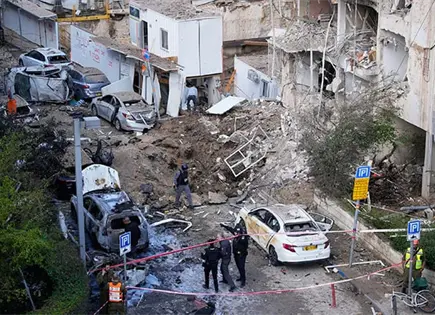 Contin&uacute;an Ir&aacute;n e Israel sus ataques