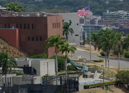 Delcy Rodr&iacute;guez pide a Trump levantar sanciones a Venezuela