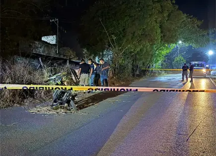 Motociclista muere tras accidente en Valles Motociclista muere tras accidente en Valles