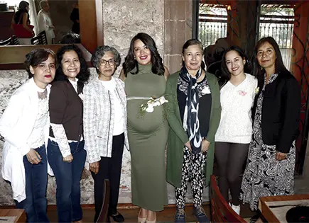 ILUSIÓN MATERNAL ILUSIÓN MATERNAL