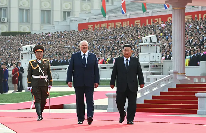 Kim recibe a Lukashenko