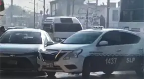 Taxista involucrado en choque sobre avenida San Pedro