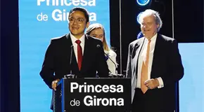 Astrofísico mexicano Méndez Delgado recibe premio Princesa de Girona en Alcalá