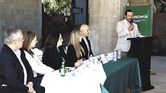 AUTORIDADES RECORREN EL PROYECTO MÉDICA ORLI AUTORIDADES RECORREN EL PROYECTO MÉDICA ORLI