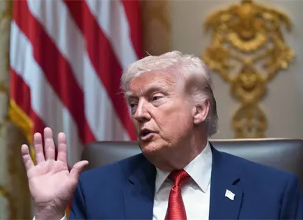 Departamento del Tesoro incluir&aacute; firma de Trump en billetes