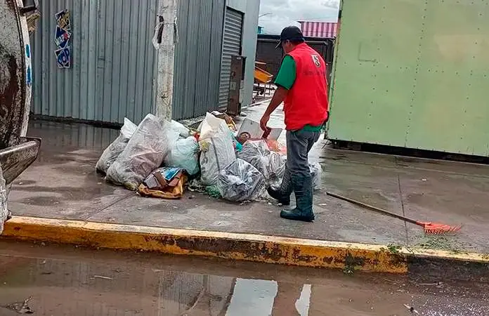Comercio niega a locatarios pernoctar en el Bicentenario