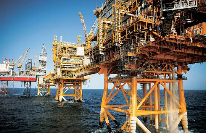 Petróleo mexicano rebasa los 100 dpb