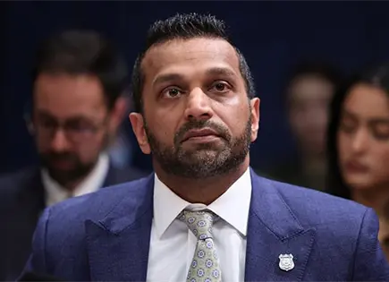 Proiran&iacute;es hackean cuenta del director del FBI