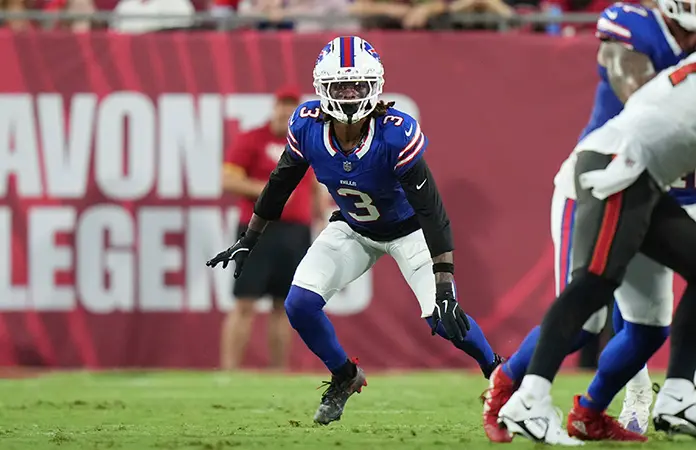 Renueva D. Hamlin un año con Buffalo
