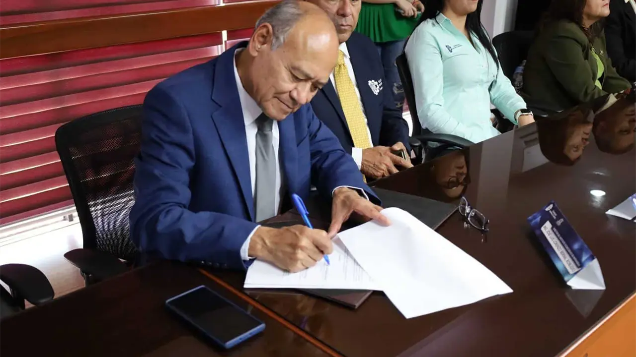 Firman tecnológicos convenio educativo