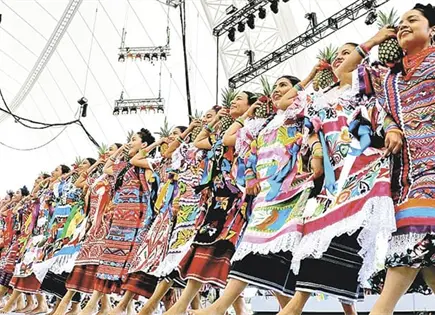 GUELAGUETZA Y GENTE DE ZONA