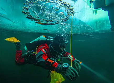 Academia Finlandesa capacita buzos cient&iacute;ficos para el &Aacute;rtico