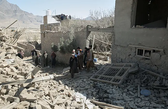 Afganistán y Pakistán reanudan sus combates