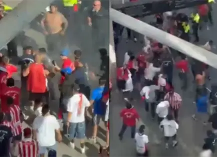Batalla campal entre aficionados de Chivas y Atlas en Los &Aacute;ngeles