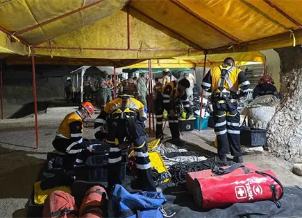 Rescate de mineros en Sinaloa cumple 255 horas