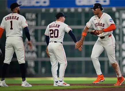 Isaac Paredes impulsa victoria de Astros con doble clave Isaac Paredes impulsa victoria de Astros con doble clave