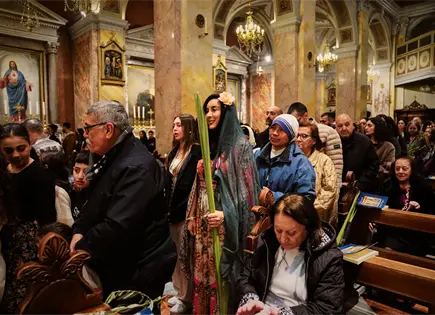 Polic&iacute;a israel&iacute; impide misa privada en iglesia Santo Sepulcro en Jerusal&eacute;n