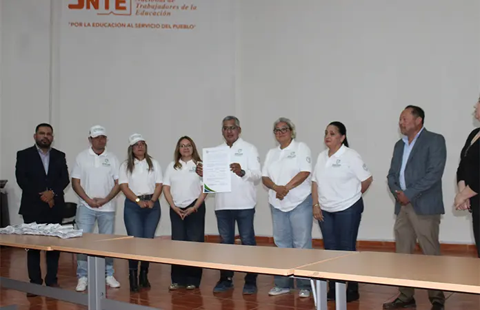 Ruiz Contreras encabeza a los abogados de SLP