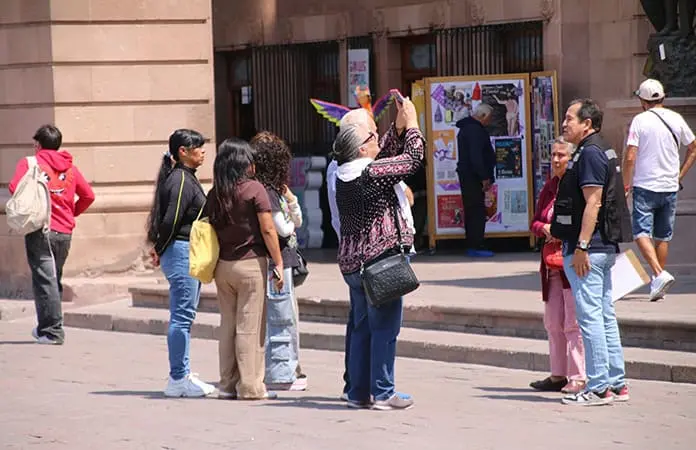 Amplían horario a restaurantes y bares por vacaciones