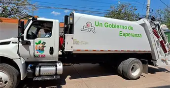 Compra alcald&iacute;a cami&oacute;n recolector de basura