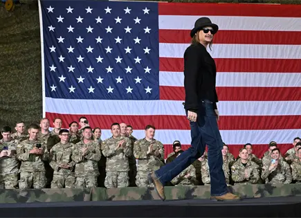 Ej&eacute;rcito de EE.UU. revisa vuelo de helic&oacute;pteros en casa de Kid Rock