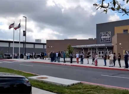 Estudiante de 15 a&ntilde;os balea a maestra en Texas