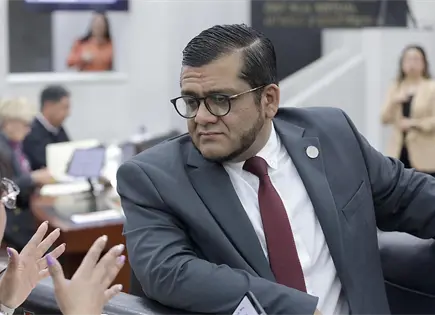 Fallas frenan combate al gusano barrenador Fallas frenan combate al gusano barrenador