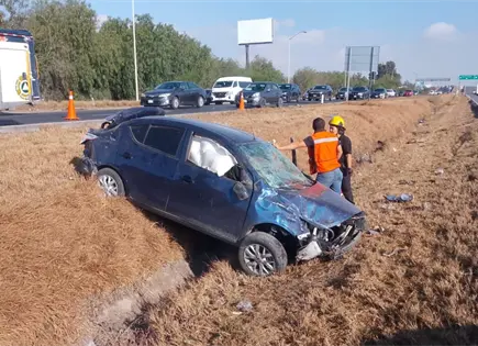 Atiende PC accidente vehicular en carretera 57