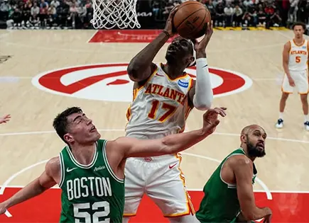 Siguen los Hawks intratables en casa