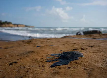 Derrame de crudo en Golfo de M&eacute;xico afecta a 3.679 pescadores