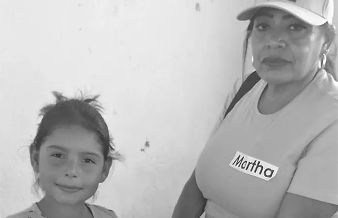 Matehualenses donan 260 pares de zapatos en la Huasteca