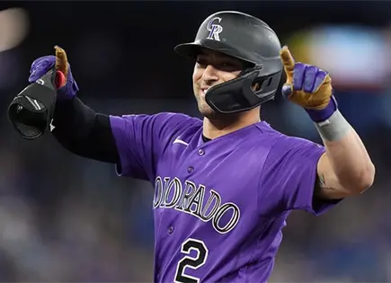 Se imponen Rockies a Azulejos en extrainnings
