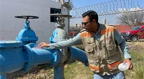 Interapas niega contaminaci&oacute;n y atribuye agua turbia a falla en pozo