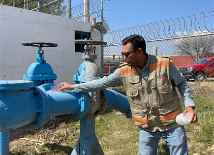 Interapas niega contaminaci&oacute;n y atribuye agua turbia a falla en pozo