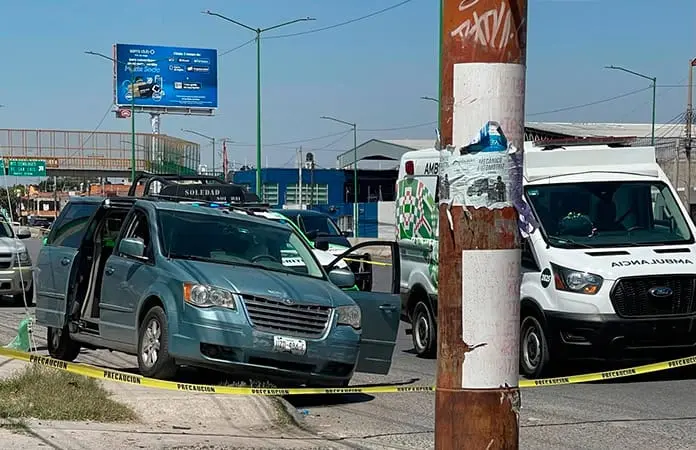 Conductor fallece por infarto y choca contra auto