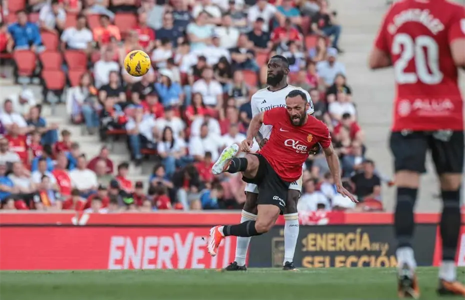 Dolorosa derrota del Madrid; Mallorca revive con gol al 91